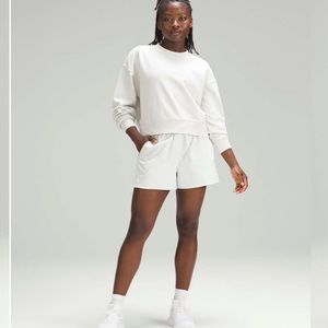 663. Lululemon athletica Cinchable waist HR woven short 3.5” bone XXXS NWT